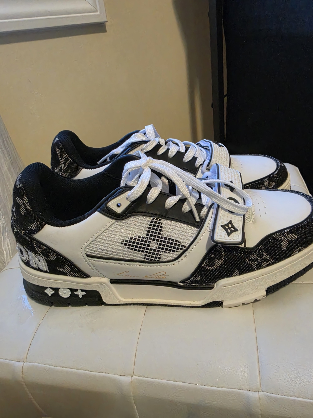 Louis Vuitton LV Trainer Black White Monogram Sneakers 8.5